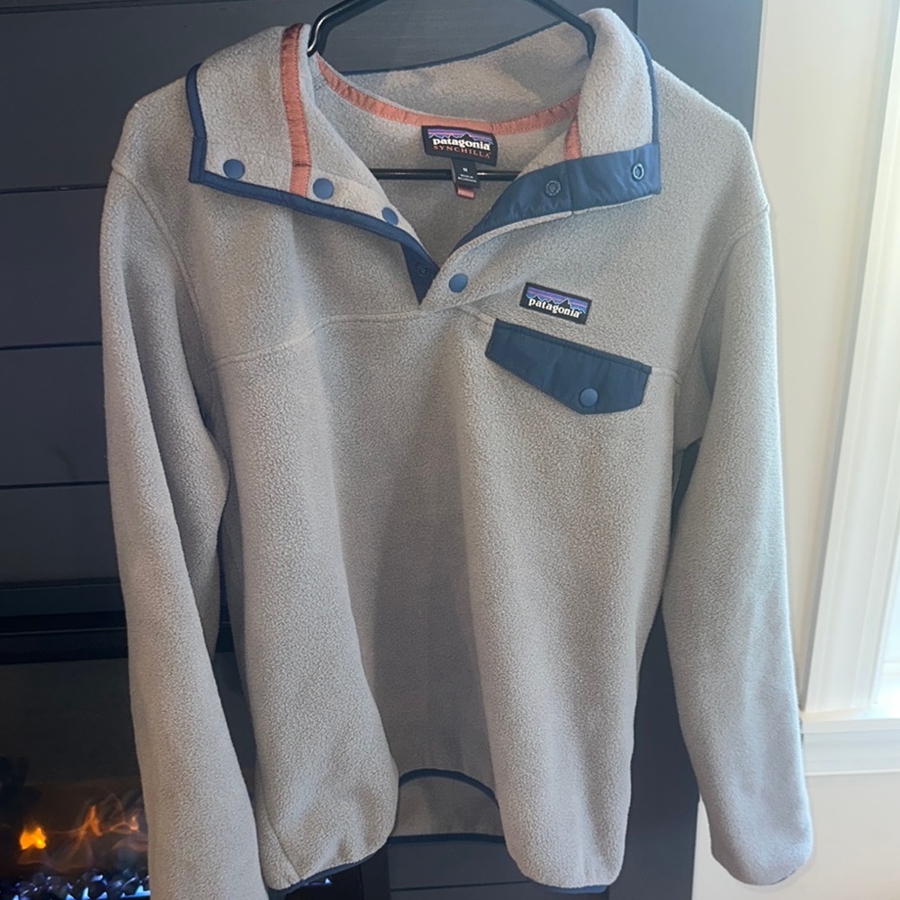 Patagonia Gray Fleece Men's Sweater